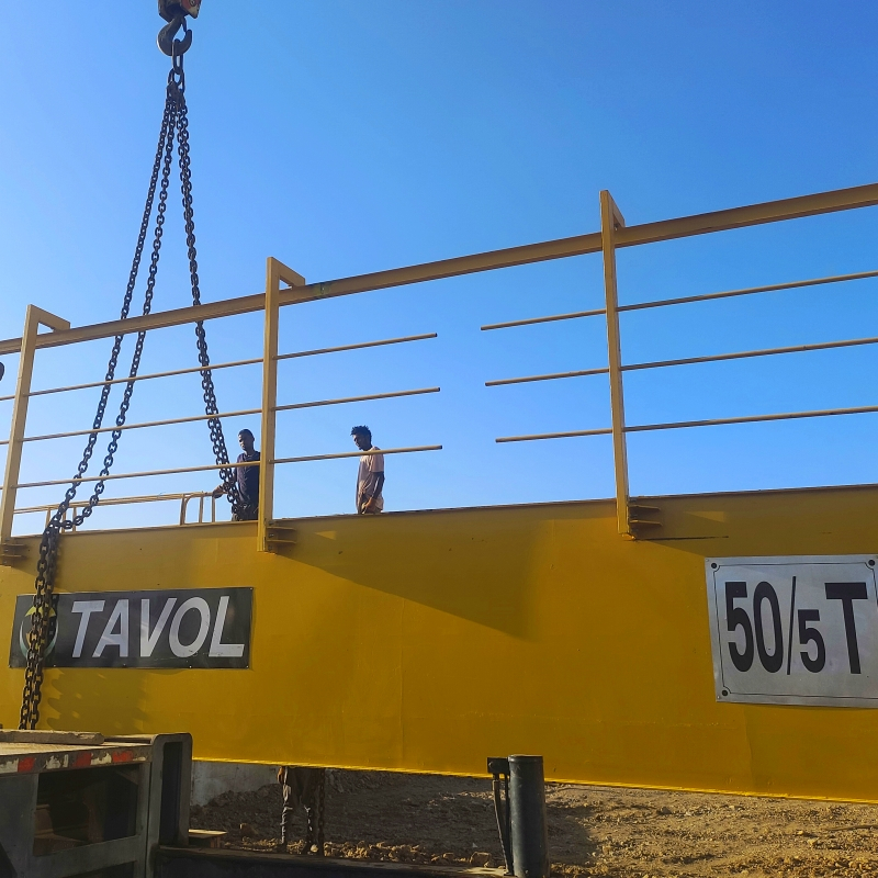 Tavol Brand Heavy Duty Double Girder Gantry Cranes с Open Winch SWL до 200 тонн, подходящих в оживленных и тяжелых условиях труда
