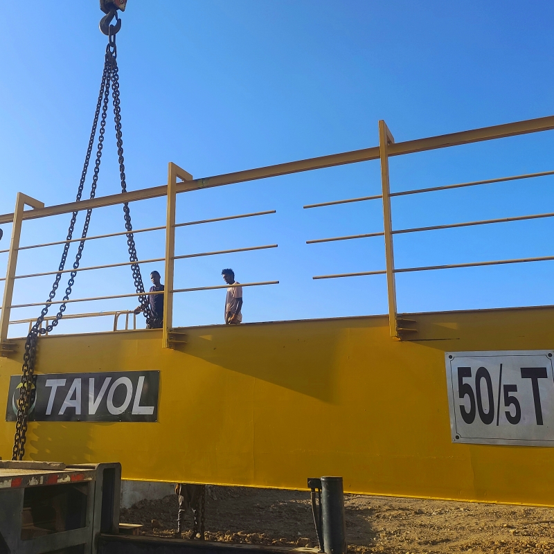 Tavol Brand Heavy Duty Double Girder Gantry Cranes с Open Winch SWL до 200 тонн, подходящих в оживленных и тяжелых условиях труда