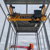 Underslung, работающий с одиночным балочным мостом